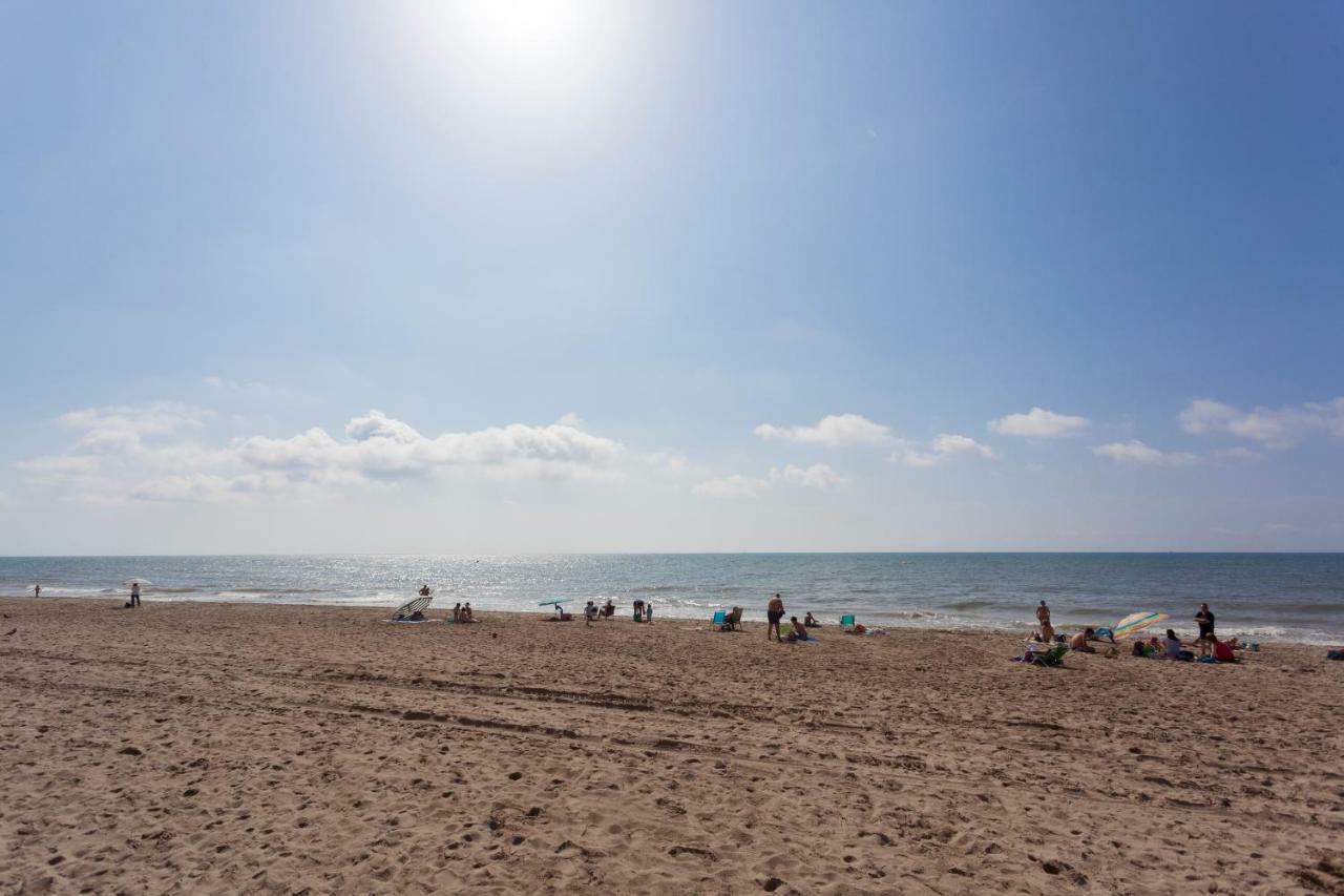 Gava Mar- Castelldefels Beachfront Apartment- Direct Access To The Beach Exterior foto