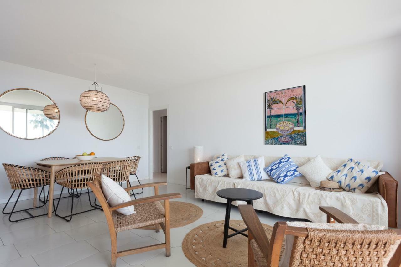 Gava Mar- Castelldefels Beachfront Apartment- Direct Access To The Beach Exterior foto