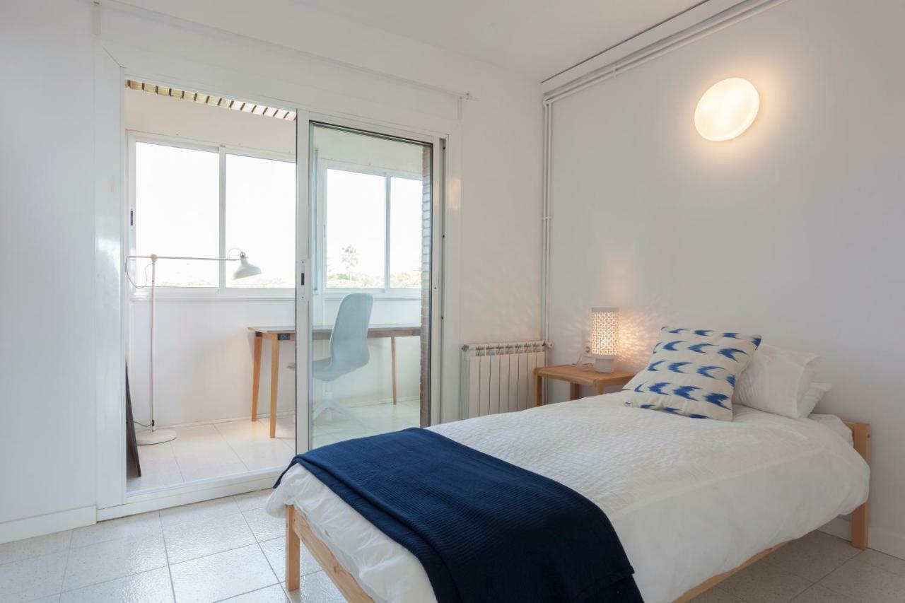 Gava Mar- Castelldefels Beachfront Apartment- Direct Access To The Beach Exterior foto
